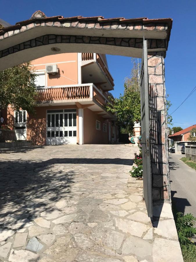 Apartmani Breze Podgorica Extérieur photo